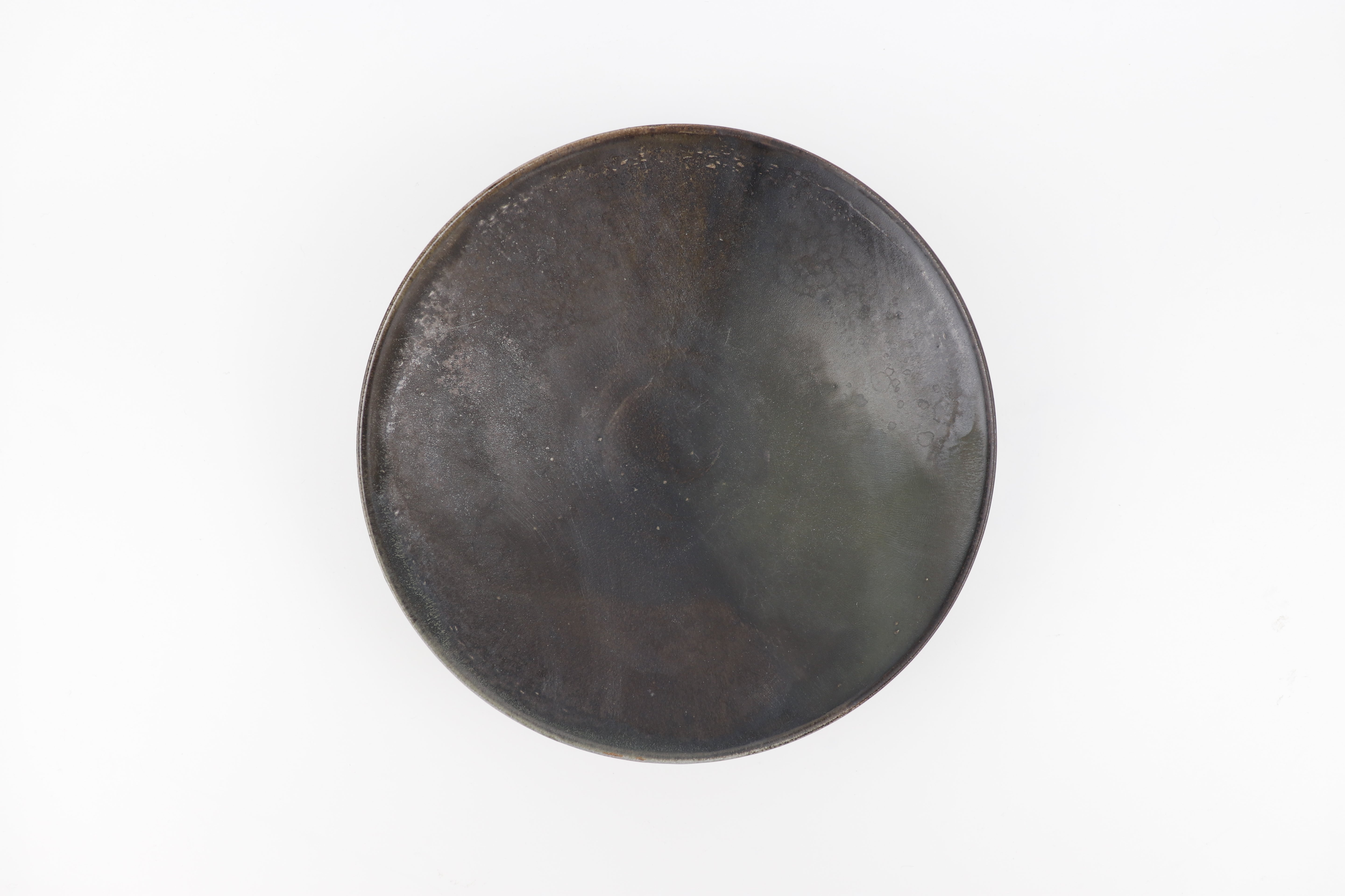 Plate (18cm, Black Karatsu) – Yukiko Tsuchiya