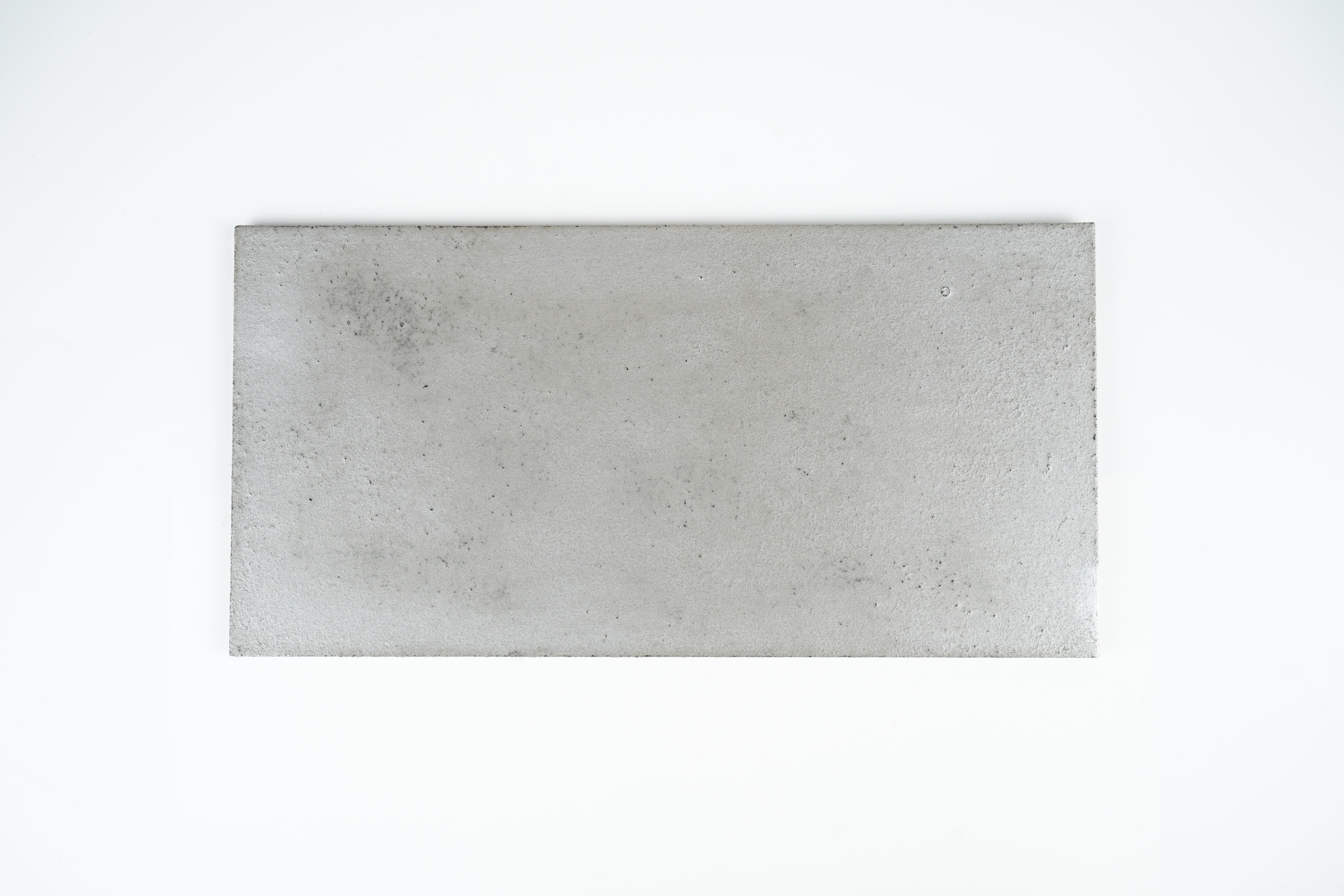 Ikkanbari Tray (Aluminum Makiji Finish) – Keiichiro Hayamizu