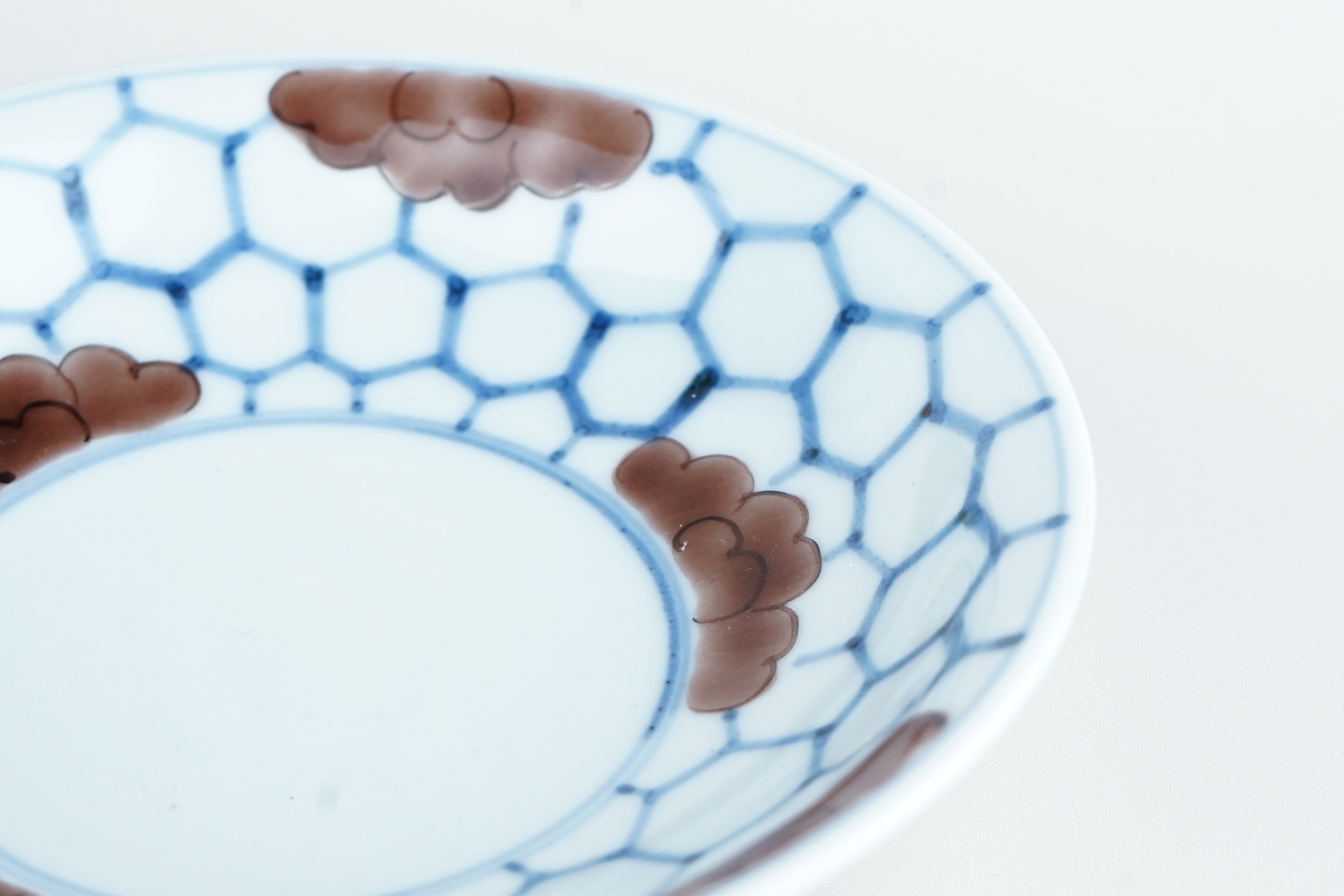 Iroe Plate with Hexagonal Floral Pattern (15cm) – Naoko Shimizu